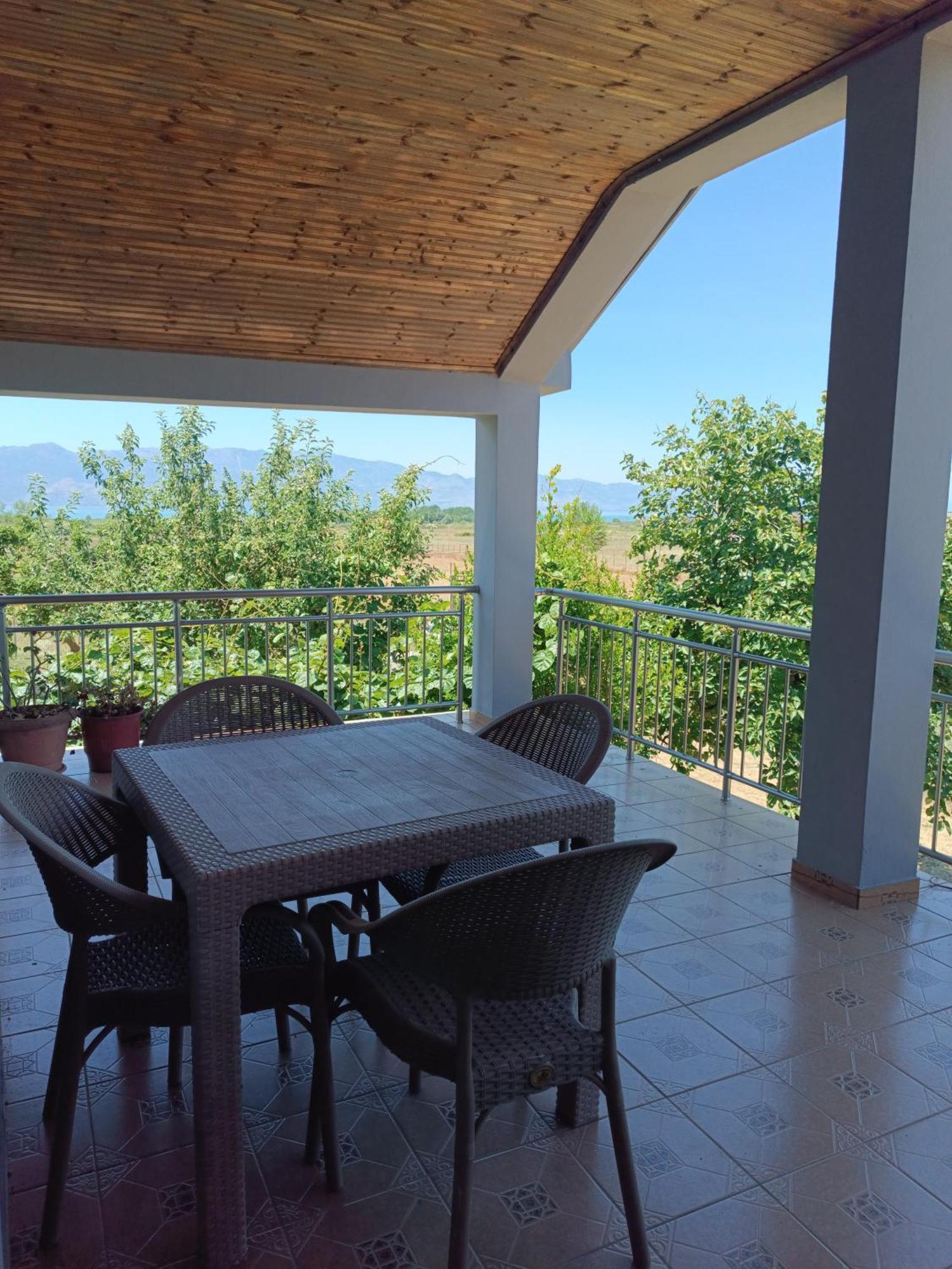 Brankolari Hostel Polisi i Vogel